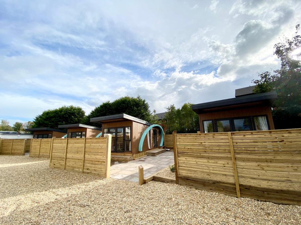 Elletson Park Wood Fired Hot Tubs, Caravans & Pods Pilling Ngoại thất bức ảnh