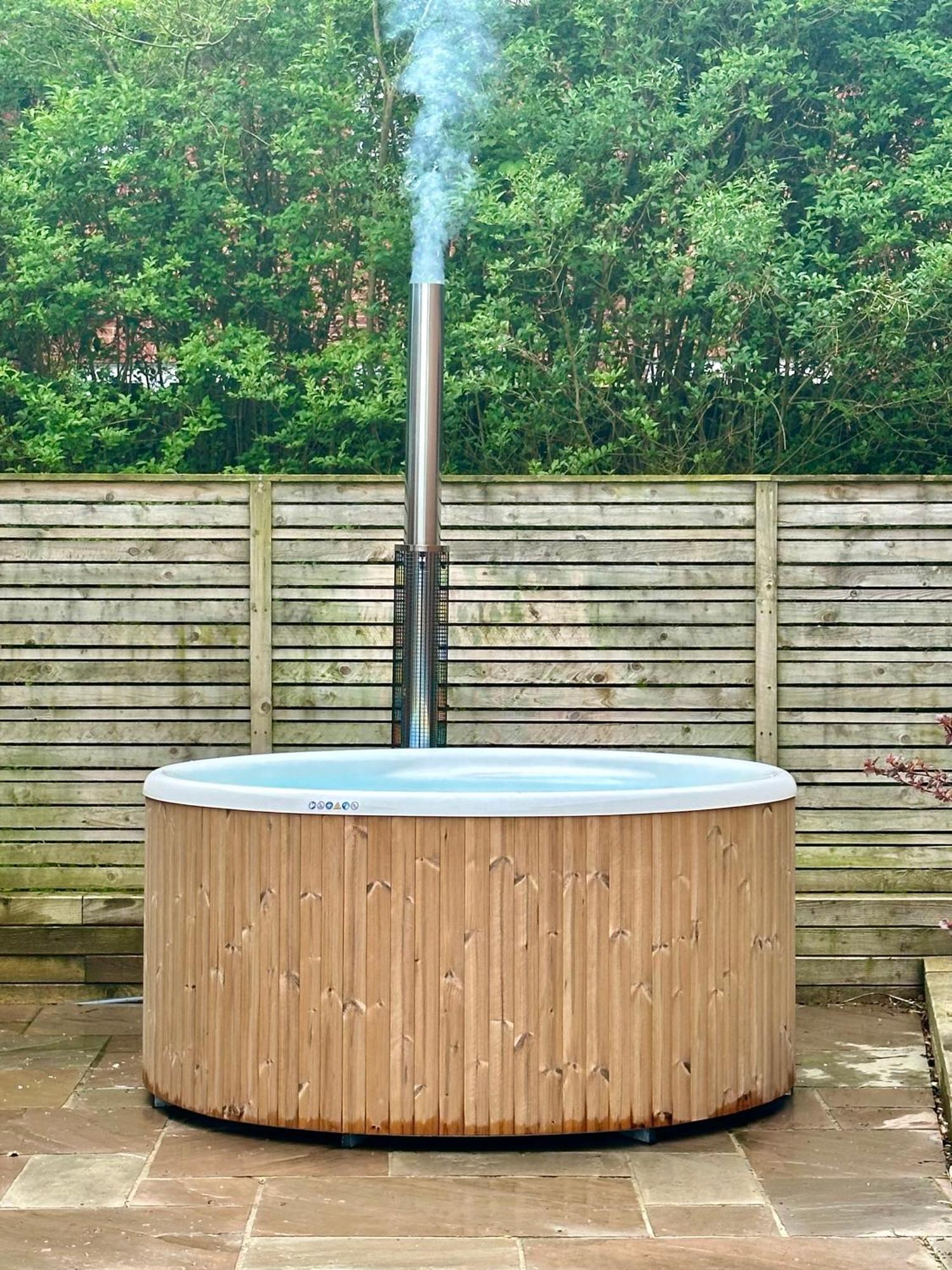 Elletson Park Wood Fired Hot Tubs, Caravans & Pods Pilling Ngoại thất bức ảnh
